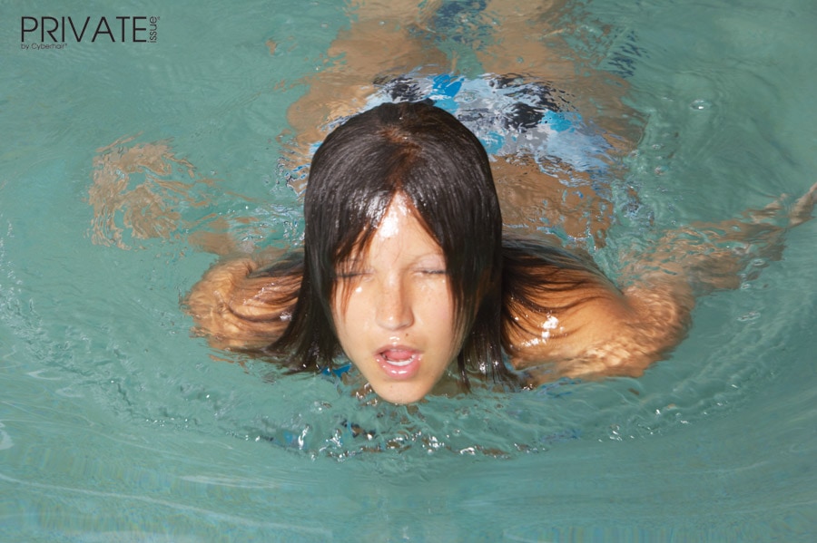 Bethany-in-waterPrivateIssueCyberHair